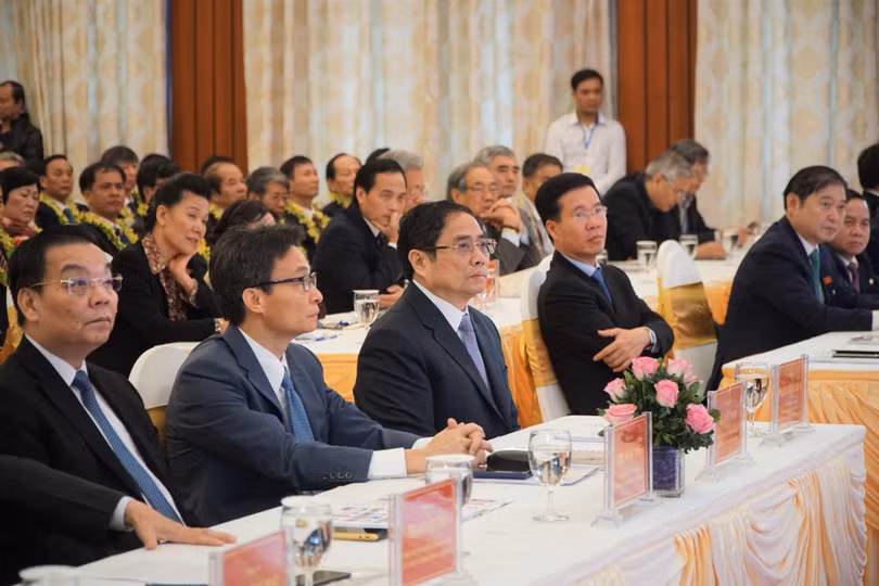 Lãnh đạo Đảng, Nhà nước tham dự buổi lễ tôn vinh các trí thức KHCN tiêu biểu 2019 (ảnh: Nguyễn Khang)