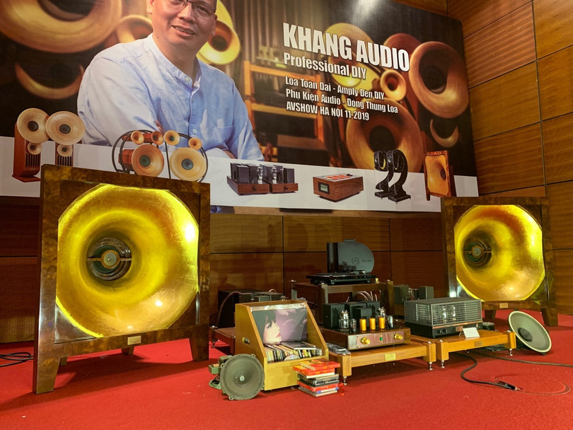 Hệ thống loa kèn tre dát vàng được trình diễn tại AV Show 2019 Hà Nội