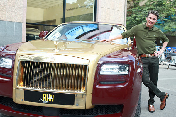 Xe Rolls-Royce Ghost mạ vàng của Đàm Vĩnh Hưng