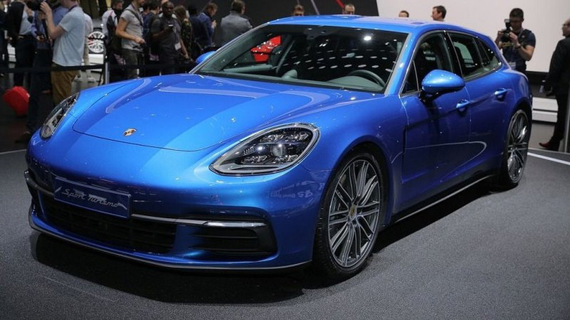 Porsche Panamera Turbo Sport Turismo: Phí trước bạ 1,353 tỷ đồng Porsche Panamera Turbo Sport Turismo: Phí trước bạ 1,353 tỷ đồng