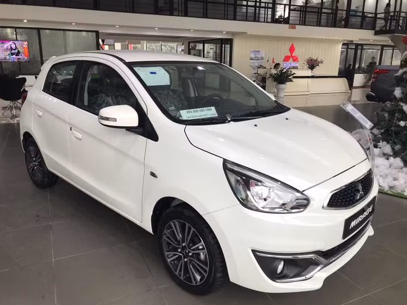 Mitsubishi Mirage giảm giá xuống còn 300 triệu cho phiển bản 2018 Mitsubishi Mirage giảm giá xuống còn 300 triệu cho phiển bản 2018