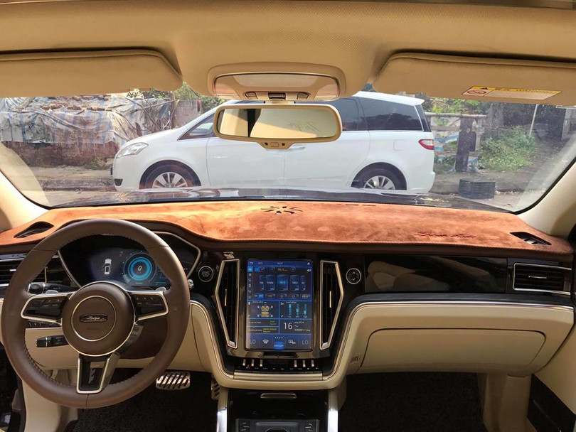 Nội thất Zotye Z8. Ảnh: Phạm Kỳ Nam