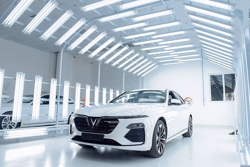 Lux A2.0 và Lux SA2.0 là hai mẫu xe thể hiện trọn vẹn giá trị cốt lõi “Việt Nam - Phong cách - An toàn - Sáng tạo - Tiên phong” của nhà sản xuất ô tô VinFast Lux A2.0 và Lux SA2.0 là hai mẫu xe thể hiện trọn vẹn giá trị cốt lõi “Việt Nam - Phong cách - An toàn - Sáng tạo - Tiên phong” của nhà sản xuất ô tô VinFast