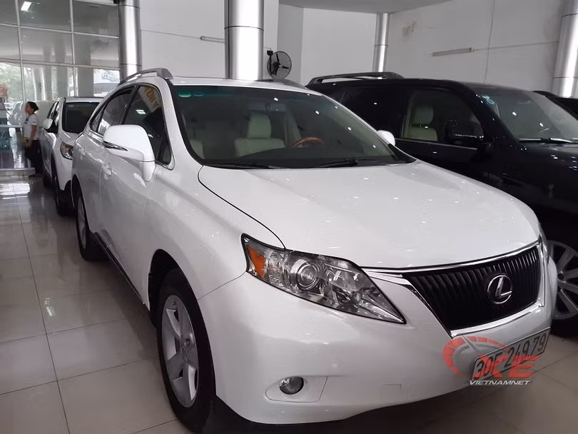 Lexus là thương hiệu xe nổi tiếng giữ giá nhất thị trường xe cũ.