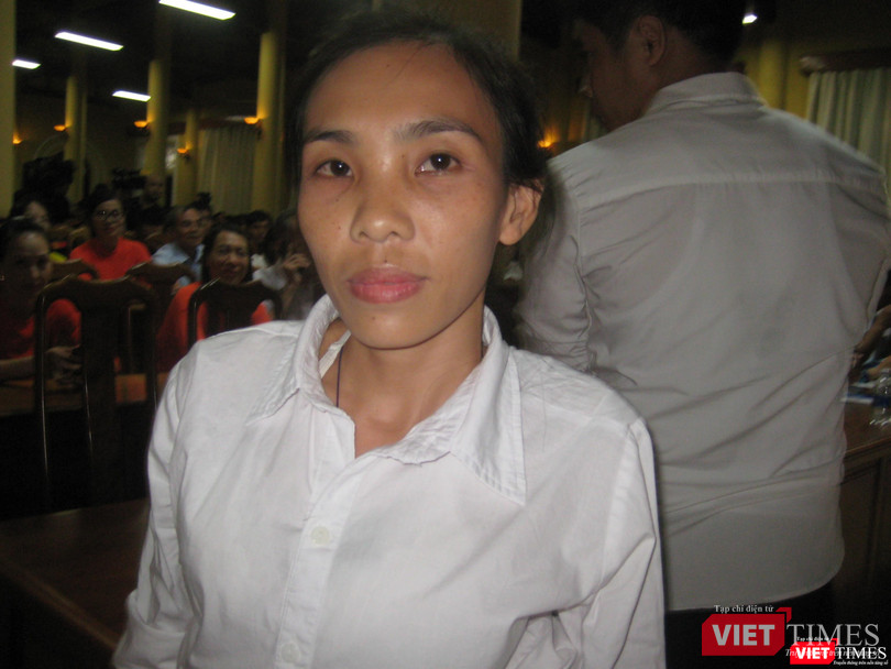 Chị Vương Thị Quyên - Đại sứ của chương trình "Chung tay xoa dịu nỗi đau da cam" năm 2019 Chị Vương Thị Quyên - Đại sứ của chương trình "Chung tay xoa dịu nỗi đau da cam" năm 2019