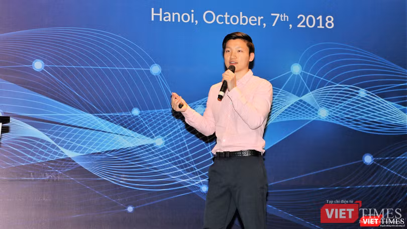 Ông Arthur He, nhà sáng lập IDA trình bày về tham vọng số hóa tài sản vật chất nhờ công nghệ Blockchain. IDA đang tìm kiếm các công ty công nghệ Việt Nam để hợp tác