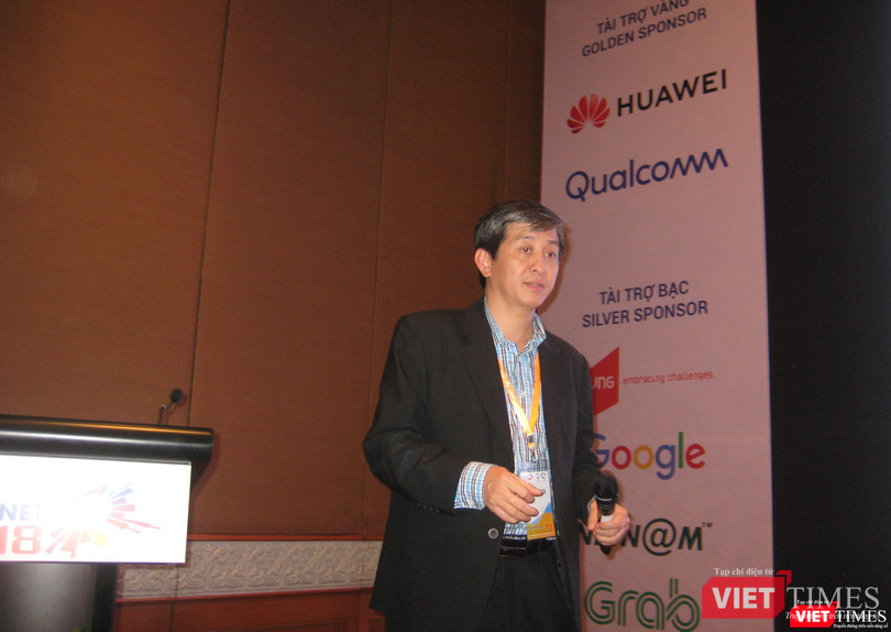 Ông Trần Tuấn Anh thuyết trình về công nghệ 5G tại phiên thảo luận chuyên đề về hạ tầng, tài nguyên Internet và vấn đề quyền riêng tư, bảo mật