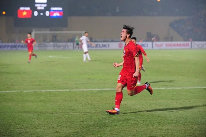 Tiền đạo Nguyễn Tiến Linh ăn mừng bàn thắng (ảnh: Fox Sport)