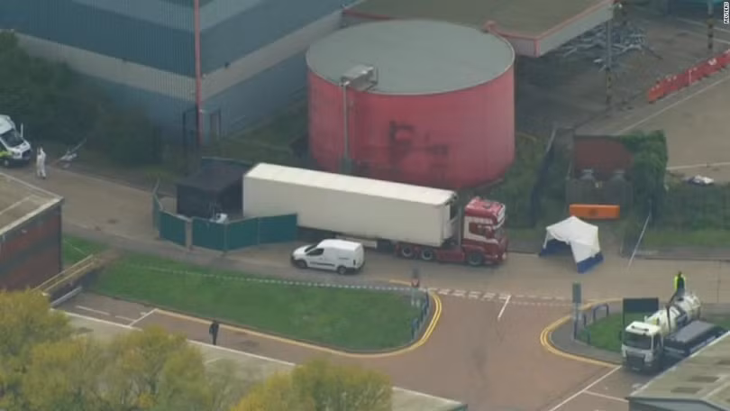 Di cư bất hợp pháp luôn tiềm ẩn nhiều rủi ro đến tính mạng (Ảnh: CNN)