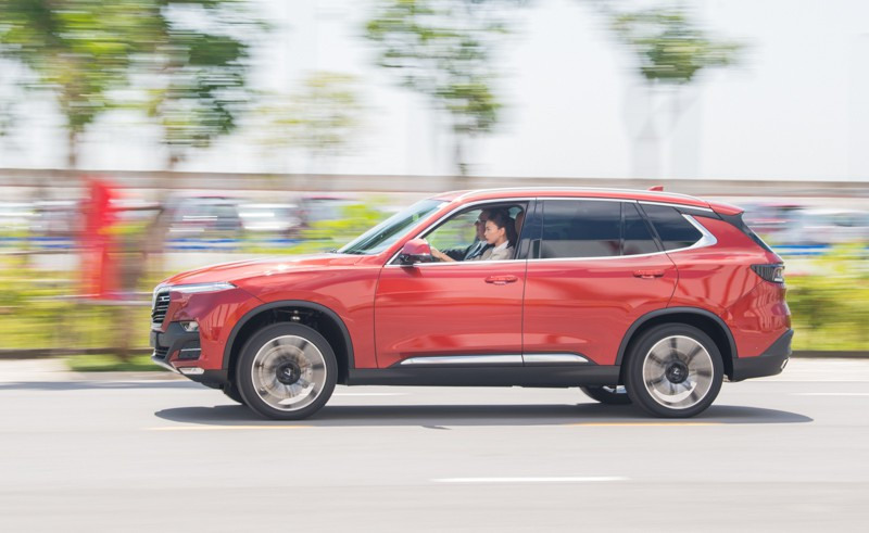 Đại sứ thương hiệu Ngô Thanh Vân đã có những trải nghiệm tuyệt vời cùng hai dòng xe VinFast Lux A2.0 và Lux SA2.0 ngay tại nhà máy