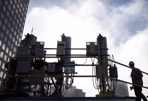 Cư dân San Francisco lo ngại các hộp thu phát 5G có thể gây mất thẩm mỹ thành phố