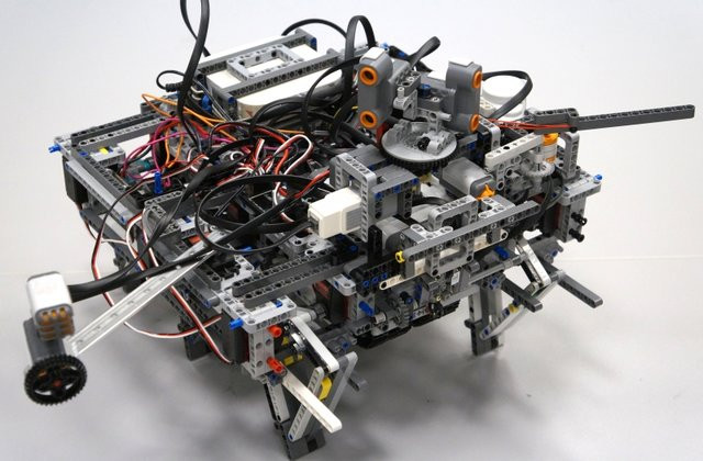 Cận cảnh robot Forrester (Ảnh ITMO) Cận cảnh robot Forrester (Ảnh ITMO)