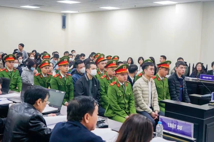 Các bị cáo tại phiên tòa. Ảnh: P.A.