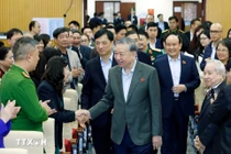 Tổng bí thư Tô Lâm tiếp xúc cử tri tại 11 phường ở Hà Nội. Ảnh: TTXVN.