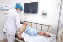 Lo zona “đánh gục”, 78% người có bệnh mạn tính vẫn không hỏi bác sĩ