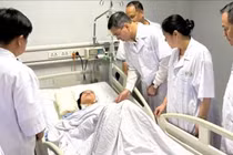 Những “thiên thần áo trắng” lặng thầm viết nên điều kỳ diệu