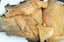 Cá ủ chua nghi chứa độc tố Botulinum, một người nguy kịch