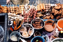 Quản chặt thức ăn đường phố dịp lễ hội, phòng ngừa ngộ độc tập thể