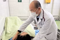 Não mô cầu tấn công trở lại