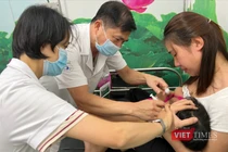 Y học cổ truyền kết hợp hiện đại: Người bệnh hưởng lợi gì từ chính sách mới?