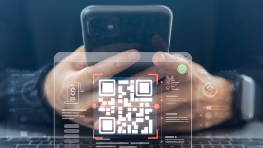 Lịch sử ra đời của mã QR và tỷ lệ vàng chống quét lỗi. Ảnh: BGR.