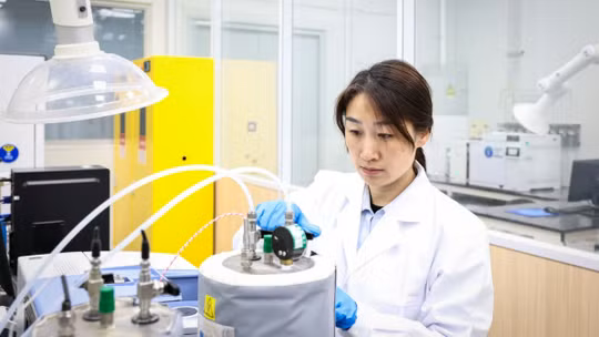 Trung Quốc tự chủ công nghệ sản xuất vật liệu siêu tinh khiết phục vụ chế tạo máy tính lượng tử. Ảnh: SCMP.