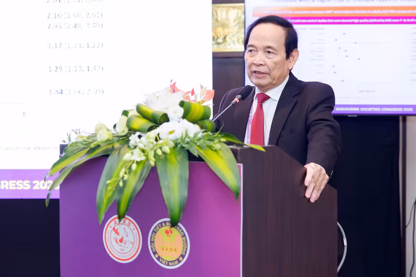 gstsbs-tran-huu-dang-chu-tich-hoi-noi-tiet-dai-thao-duong-viet-nam.jpg