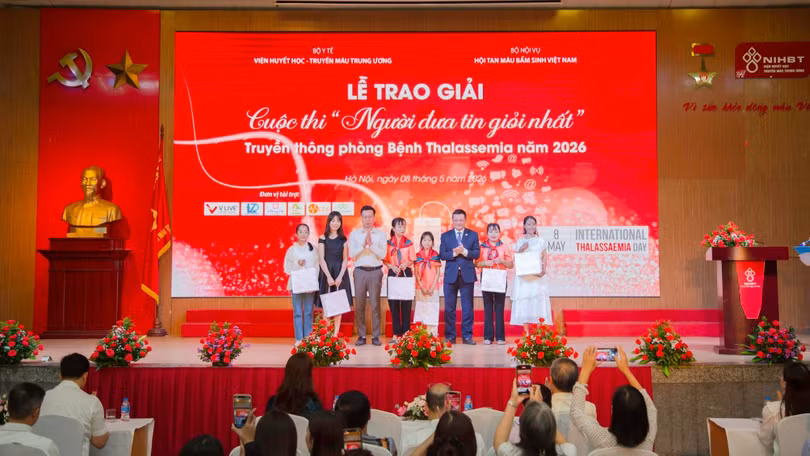 trao-giai1-9977.jpg