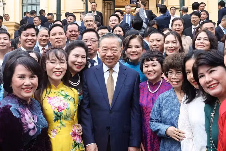 Tổng bí thư, Chủ tịch nước Tô Lâm gặp mặt các doanh nghiệp tiêu biểu