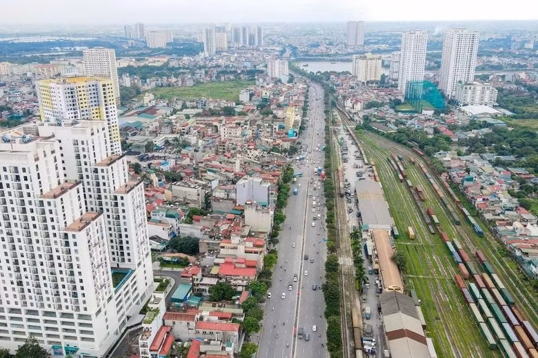 Quốc lộ 1A đoạn từ đường Vành đai 1 đến Cầu Giẽ dài khoảng 36,3km sẽ được mở rộng lên 90m. Nguồn: DTO