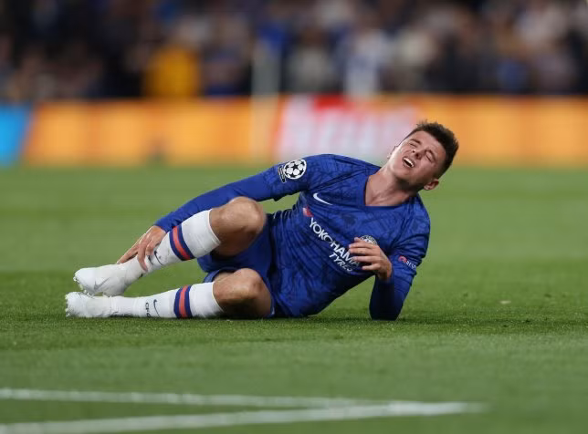 Liverpool thách thức sân cỏ Anh ảnh 1 Sau trận thua 1-2 này, mạch trận bất bại của Chelsea chính thức ngừng ở con số 4. Ảnh MNS.