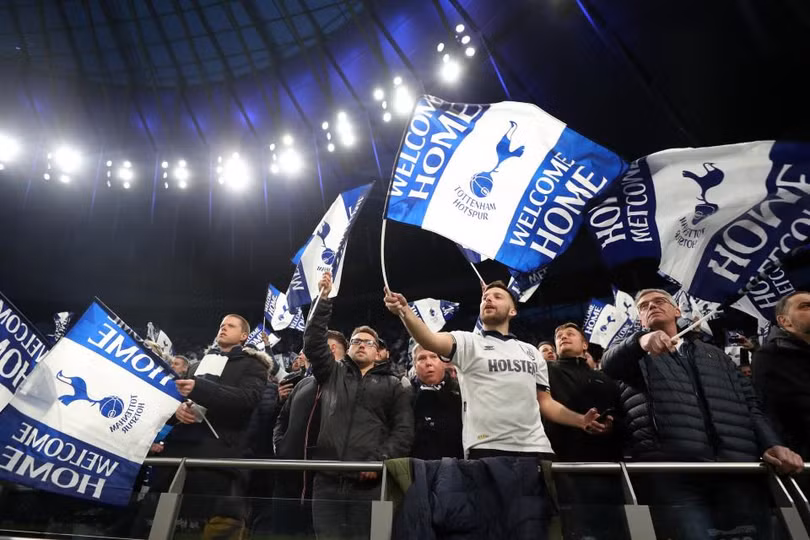 Fan Tottenham tự hào khi Spurs là một trong những CLB có truyền thống lâu đời bậc nhất lịch sử bóng đá Anh