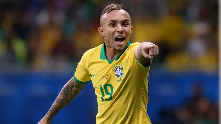 VAR đã ngăn điệu Samba nổi lên trên sân Fonte Nova ảnh 5 %. Các cầu thủ xứ Samba đã tung được 19 cú sút, có 9 quả phạt góc nhưng cái cần nhất là bàn thắng lại không có. (ảnh AP)