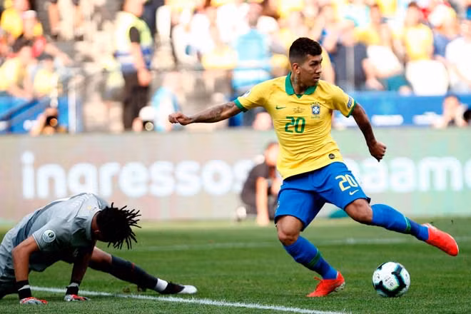 Vũ điệu Samba trên sân cỏ (ảnh AP) Vũ điệu Samba trên sân Arena Corinthians (ảnh AP)