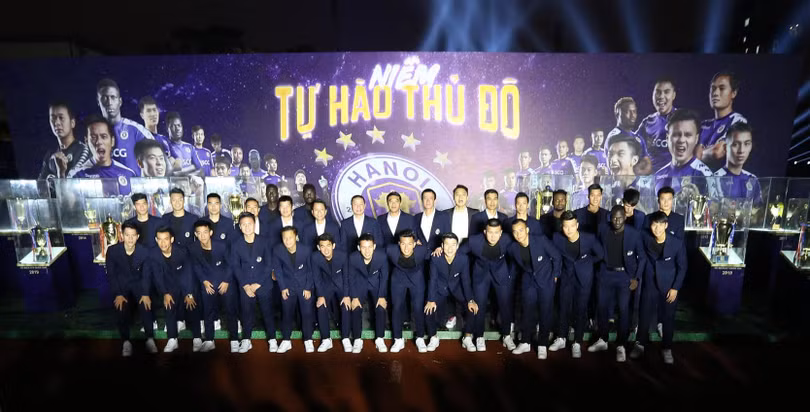 Mùa giải này, Tiến Dũng chỉ ra sân vỏn vẹn 5 trận . Ảnh HNFC