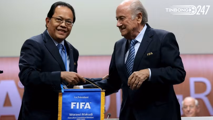 Ông Worawi Makudi đã từng bị FIFA đình chỉ các hoạt động liên quan đến bóng đá 3,5 năm vì liên quan đến nghi án nhận “lại quả” từ các lá phiếu ủng hộ Nga tổ chức World Cup 2018 và Qatar năm 2022. Ảnh FIFA Ông Worawi Makudi đã từng bị FIFA đình chỉ các hoạt động liên quan đến bóng đá 3,5 năm vì liên quan đến nghi án nhận “lại quả” từ các lá phiếu ủng hộ Nga tổ chức World Cup 2018 và Qatar năm 2022. Ảnh FIFA
