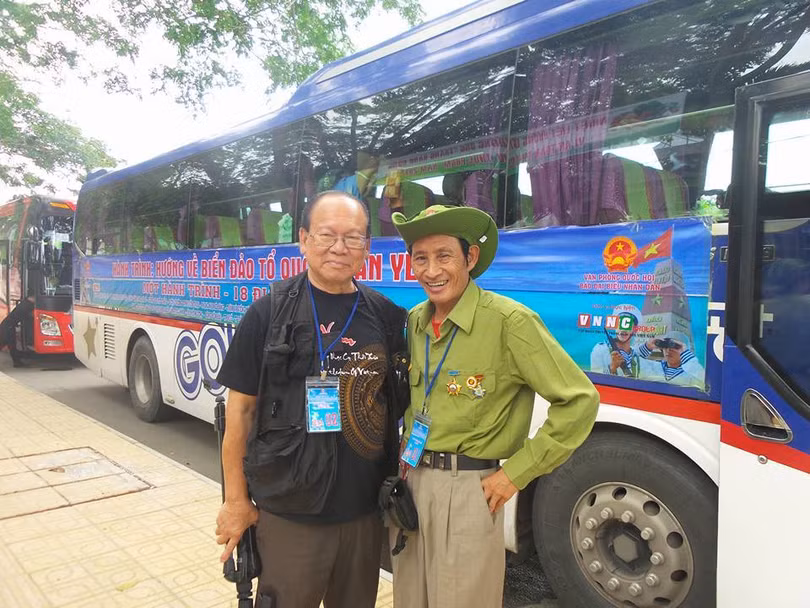 Chiến sĩ an ninh miền Lê Thanh Bình (trái). Ảnh NV cung cấp Chiến sĩ an ninh miền Lê Thanh Bình (trái). Ảnh NV cung cấp