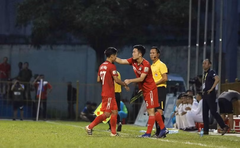 Xuân Trường cũng không cứu được trận thua 0-3 tại Cửa Ông (ảnh Vietnamnest)