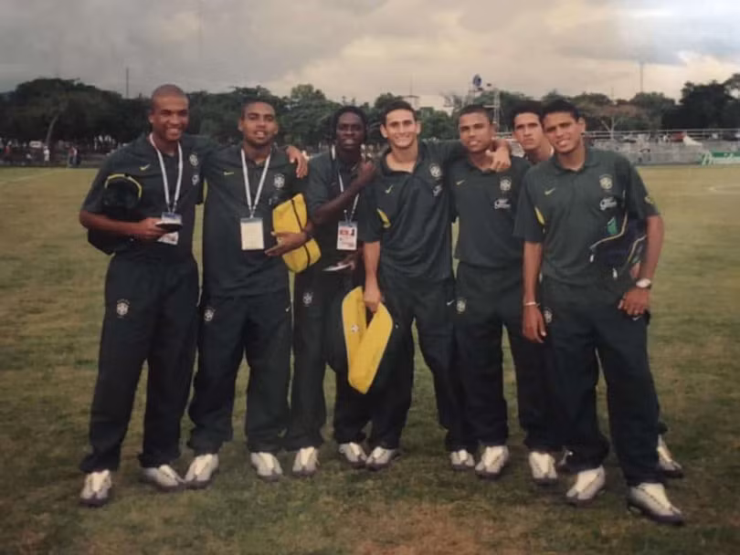Leandro, từng là tuyển thủ Olympic Brazil tại Pan American Games 2003 và cầu thủ của CLB nổi tiếng xứ sở Samba CLB Santos (2002) . Ảnh CLB Santos