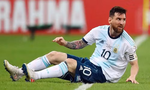 Trận đấu với Brazil chính là nơi để Messi có cảm xúc thăng hoa, dẫn dắt lối chơi của các vũ công tango (ảnh CNN)