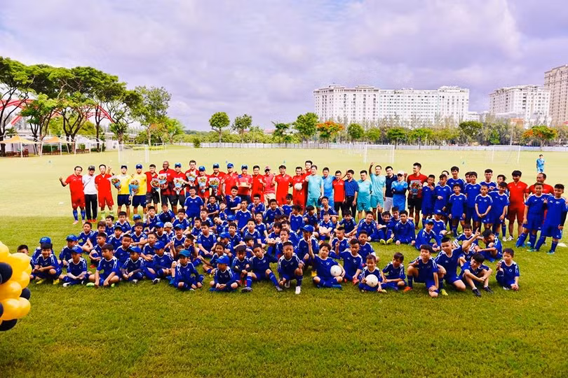 Học viên bóng đá CV9 của cựu đội trưởng đội tuyển VN đang phát triển (ảnh NV cung cấp)