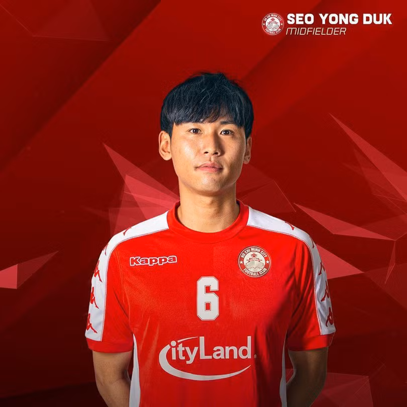 Cựu tuyển thủ U20 Hàn Quốc (từng dự U20 World Cup 2009) là phương án mà đích thân HLV Chung Hae-soung lựa chọn để thay thế cho "bom tấn"... hụt Lee Nguyễn. Ảnh TP.HCM Cựu tuyển thủ U20 Hàn Quốc (từng dự U20 World Cup 2009) là phương án mà đích thân HLV Chung Hae-soung lựa chọn để thay thế cho "bom tấn"... hụt Lee Nguyễn. Ảnh TP.HCM