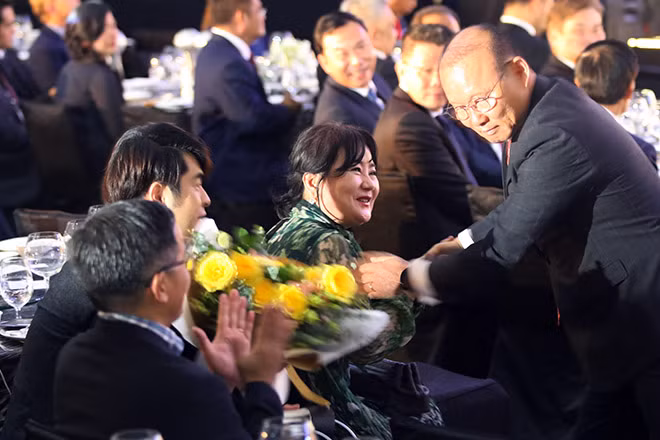 "Tôi luôn biết ơn vợ đã đưa tôi đến với Việt Nam" ông Park nói. Ảnh VFF "Tôi luôn biết ơn vợ đã đưa tôi đến với Việt Nam" ông Park nói. Ảnh VFF