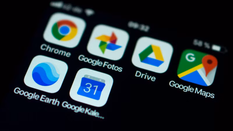 Google bị Ủy ban Chống độc quyền của Liên minh Châu Âu cáo buộc ép các nhà sản xuất phải cài đặt sẵn bộ công cụ của Google trên thiết bị Android. Ảnh: Engadget Google bị Ủy ban Chống độc quyền của Liên minh Châu Âu cáo buộc ép các nhà sản xuất phải cài đặt sẵn bộ công cụ của Google trên thiết bị Android. Ảnh: Engadget