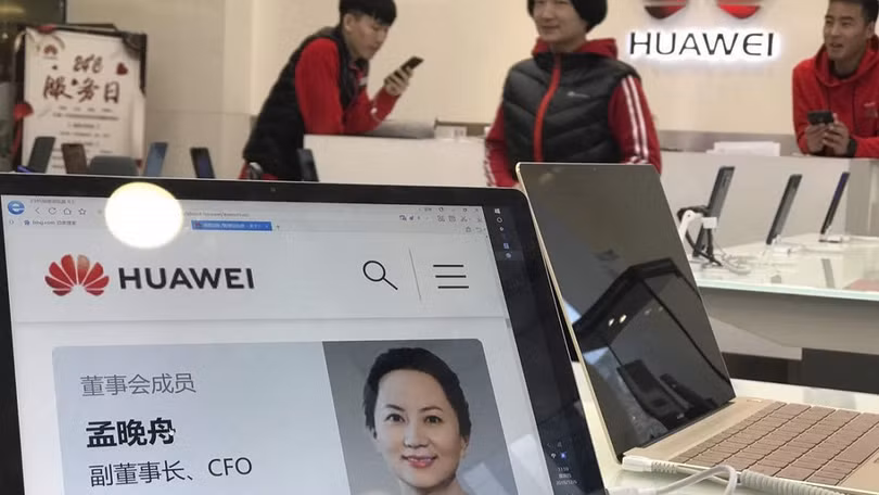 CFO Huawei Mạnh Vãn Chu được bảo lãnh tại ngoại với số tiền 7,5 triệu USD. Ảnh: AP. CFO Huawei Mạnh Vãn Chu được bảo lãnh tại ngoại với số tiền 7,5 triệu USD. Ảnh: AP.