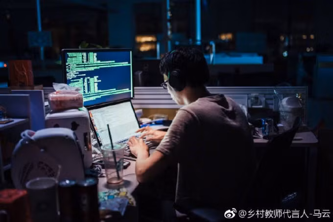 Nhân viên ngành công nghệ tại Trung Quốc đang phải làm việc theo văn hóa 669. Ảnh: Weibo Nhân viên ngành công nghệ tại Trung Quốc đang phải làm việc theo văn hóa 669. Ảnh: Weibo
