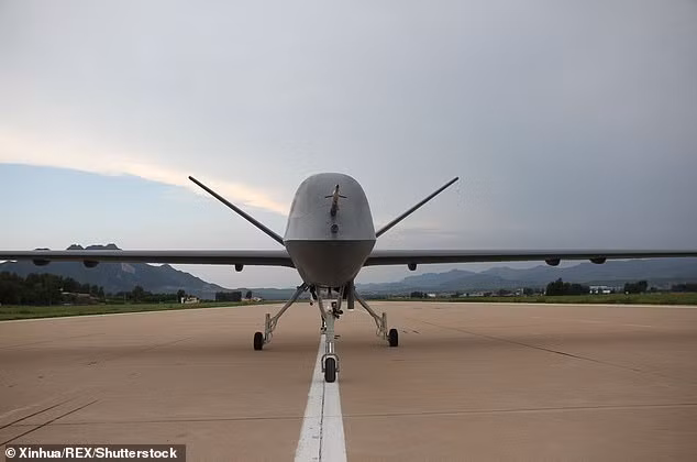 Máy bay không người lái trinh sát - tấn công CH-5, còn được gọi là Rainbow-5. Ảnh DailyMail Máy bay không người lái trinh sát - tấn công CH-5, còn được gọi là Rainbow-5. Ảnh DailyMail