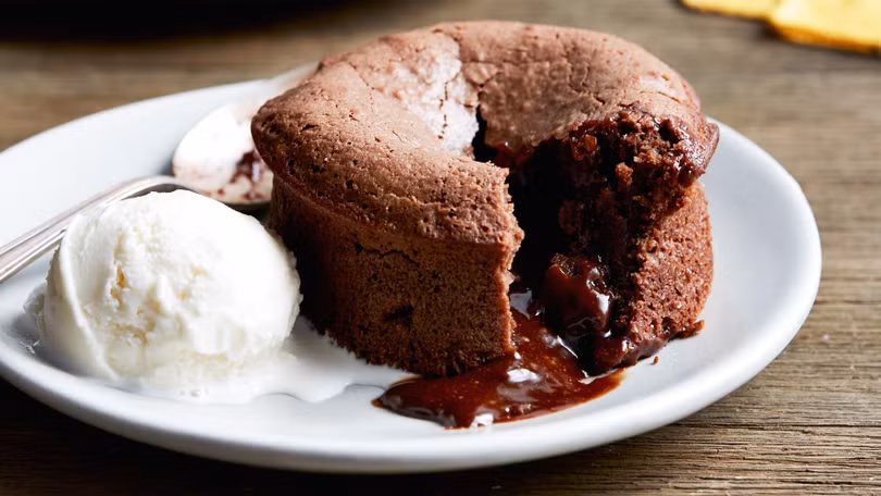 Bánh chocolate dung nham. Ảnh minh họa: Foodnetwork
