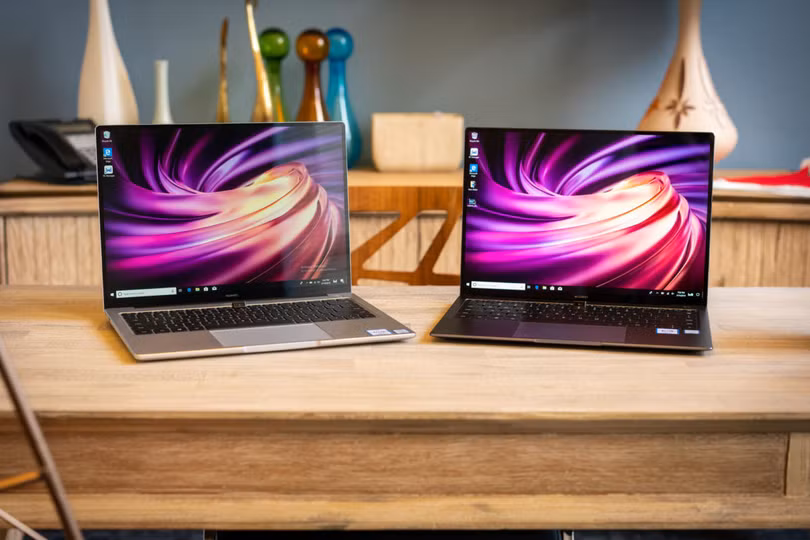 Huawei Mate X. Ảnh: PC World Huawei Mate X. Ảnh: PC World