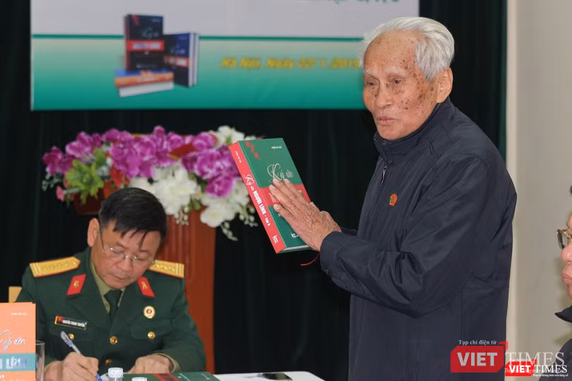 Những hình ảnh khác tại Hội nghị Tổng kết hoạt động năm 2018, triển khai hoạt động năm 2019 và ra mắt 3 tập sách "Ký ức người lính". Những hình ảnh khác tại Hội nghị Tổng kết hoạt động năm 2018, triển khai hoạt động năm 2019 và ra mắt 3 tập sách "Ký ức người lính".